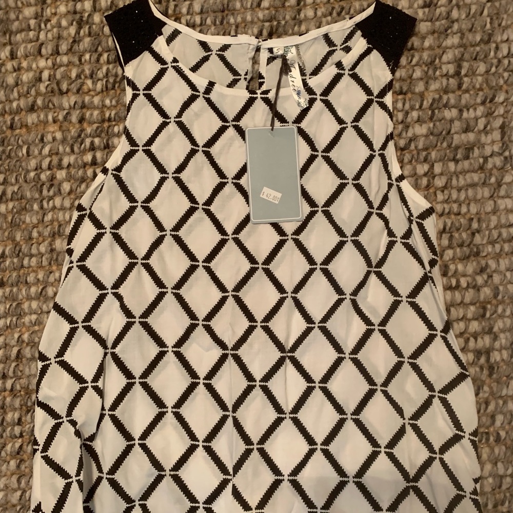 Black and white tank blouse
